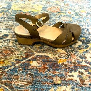 NEW Dansko leather sandal